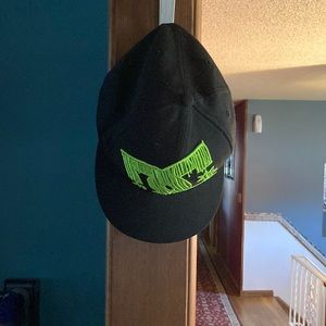 Boys DC Hat Size 71/2 59.6